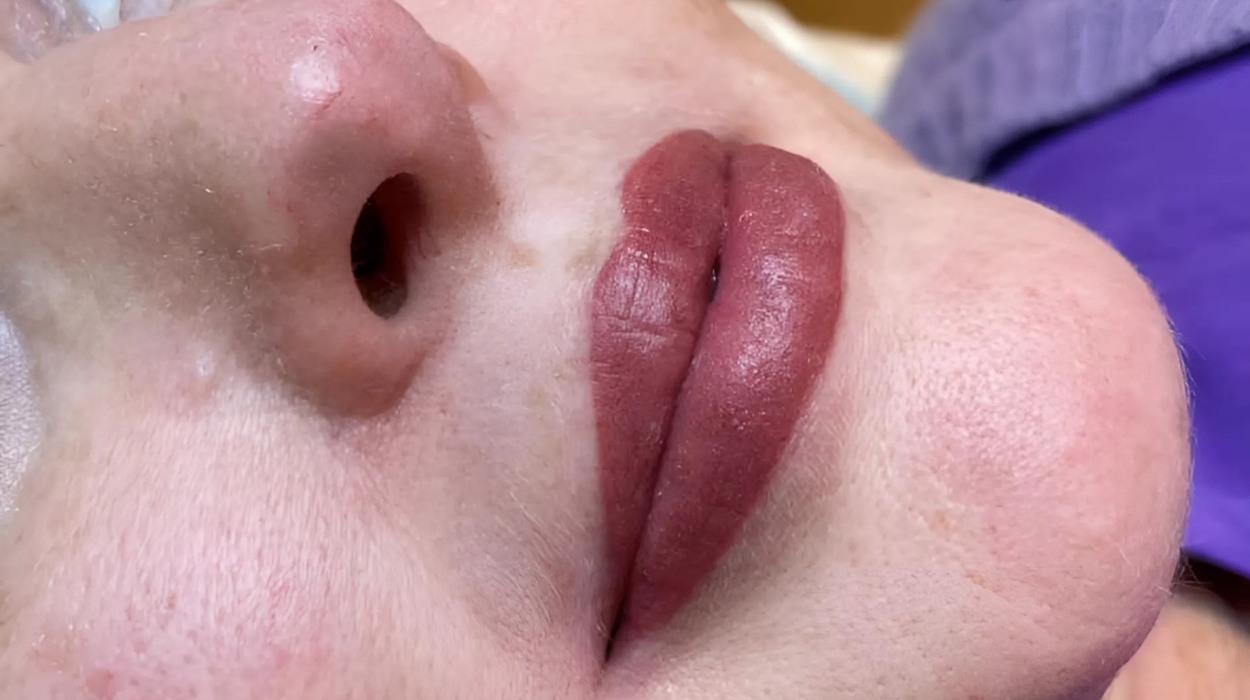 Permanent makeup 2 Permanent makeup læber 1